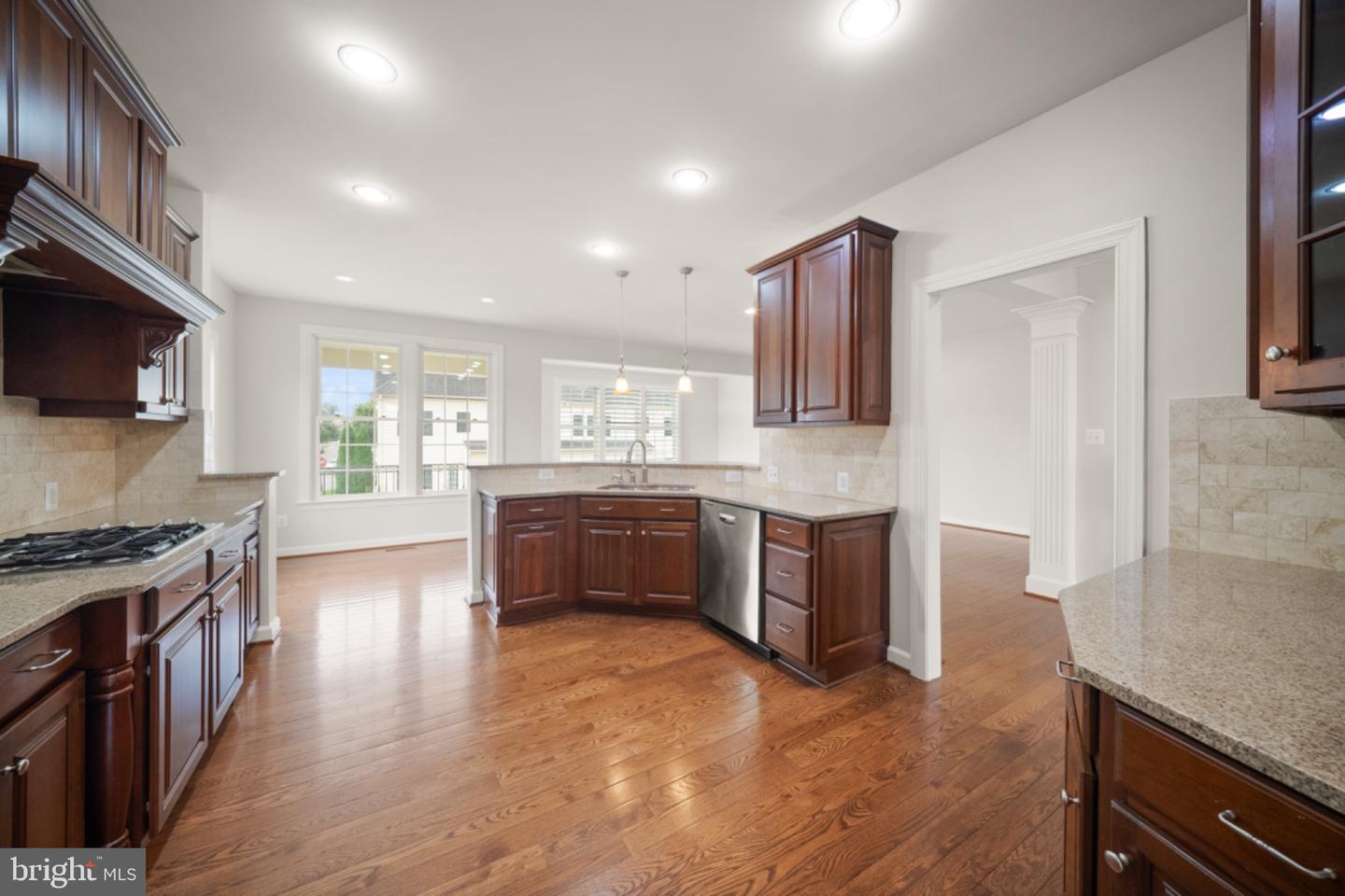 42532 Rowderbury Sq Property Photo 24