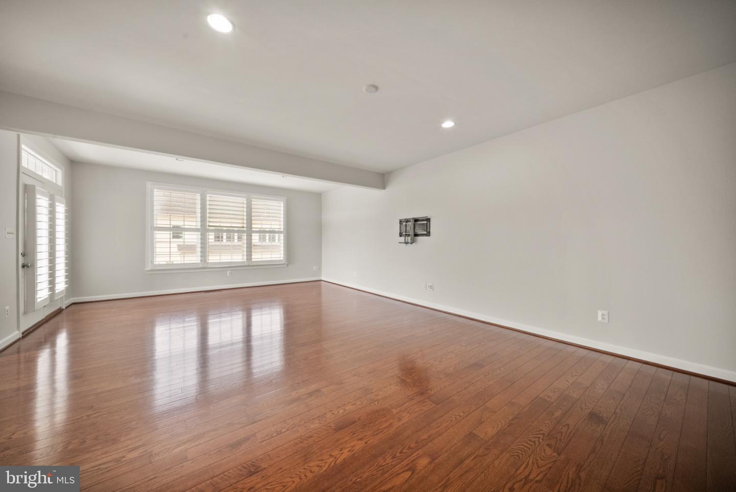 42532 Rowderbury Sq Property Photo 25