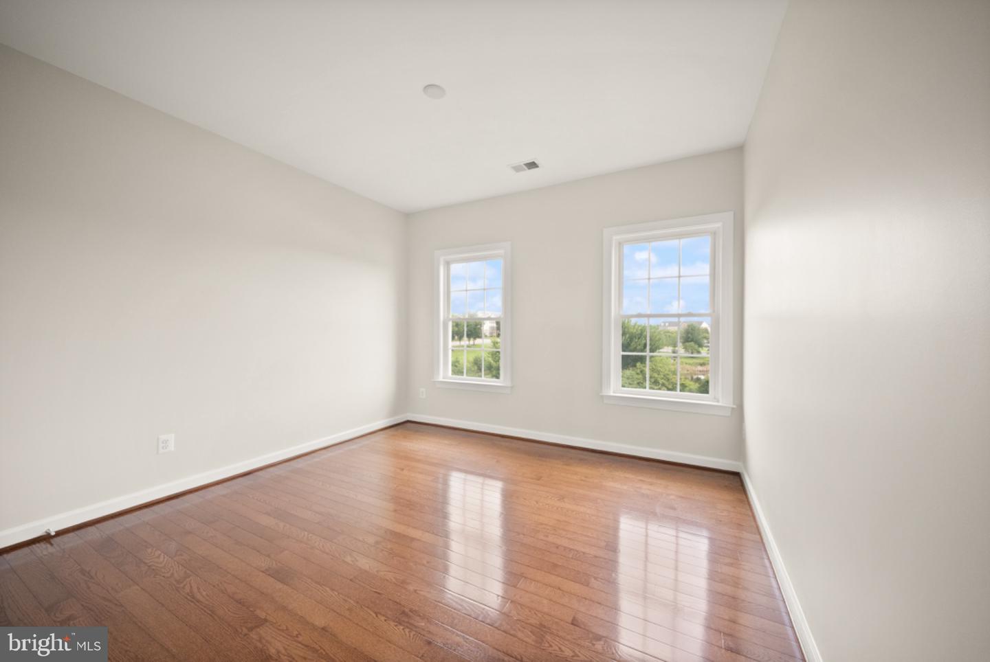 42532 Rowderbury Sq Property Photo 43