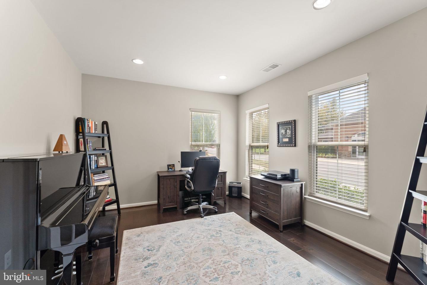 42248 Palladian Blue Ter Property Photo 8
