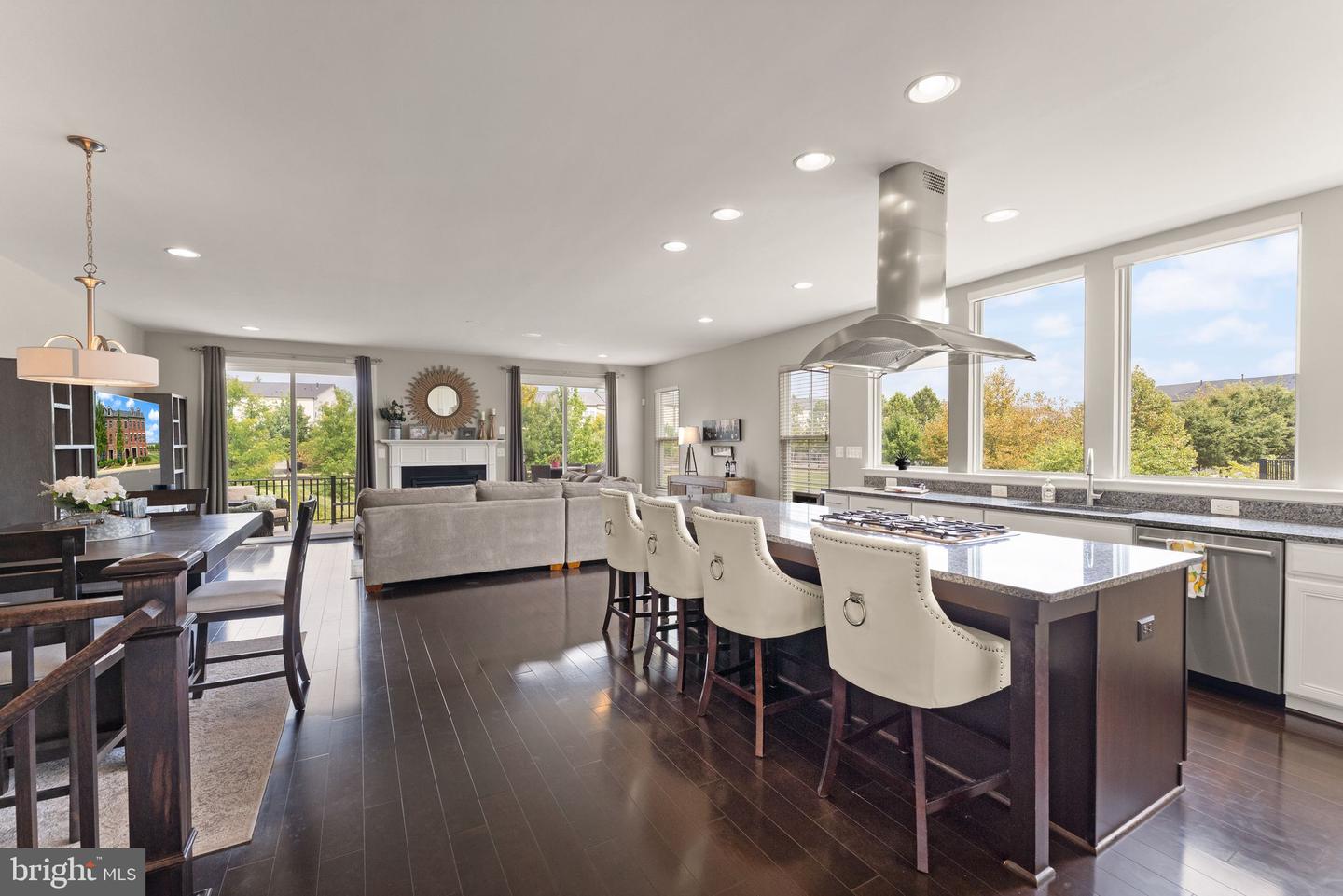 42248 Palladian Blue Ter Property Photo 15