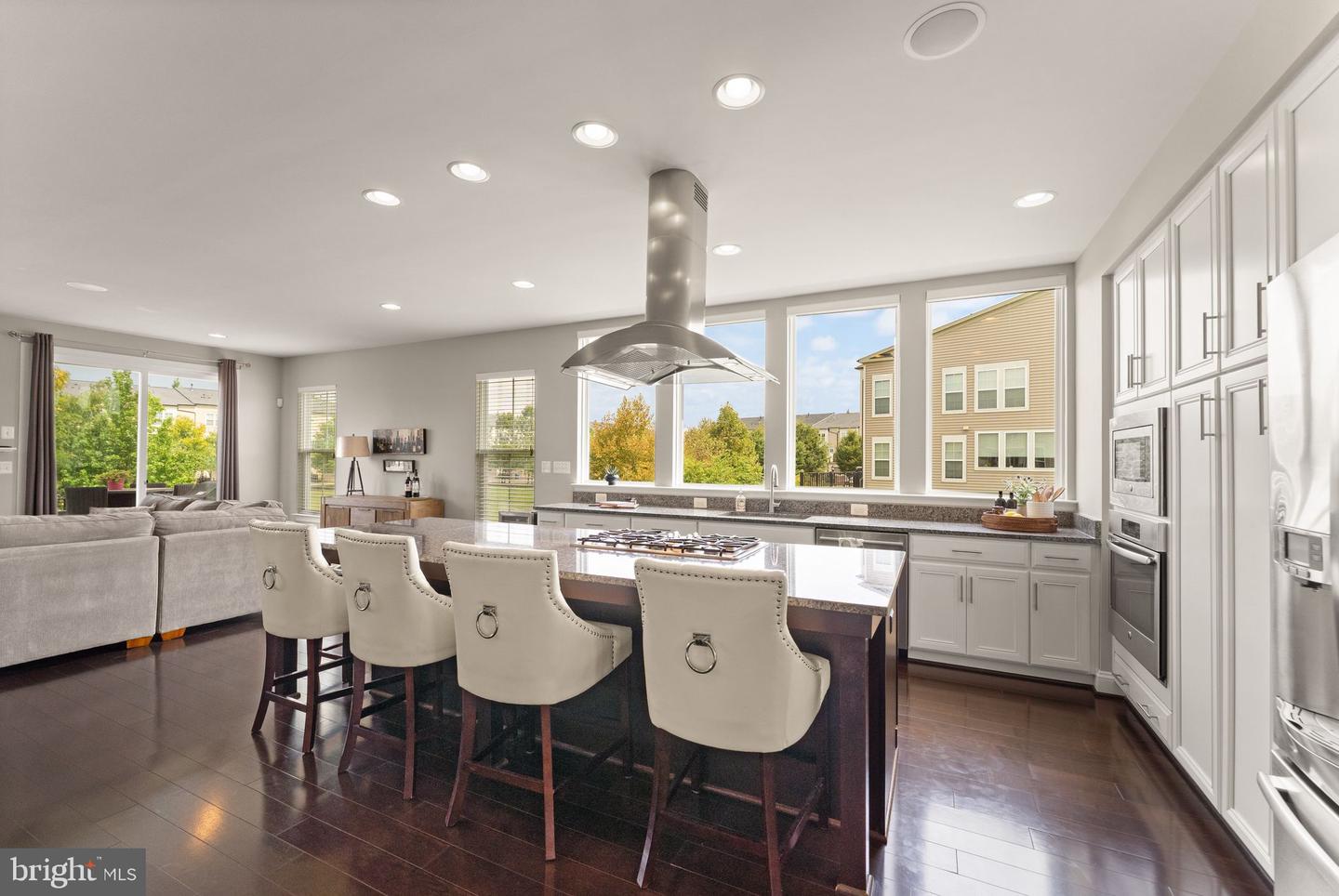42248 Palladian Blue Ter Property Photo 16
