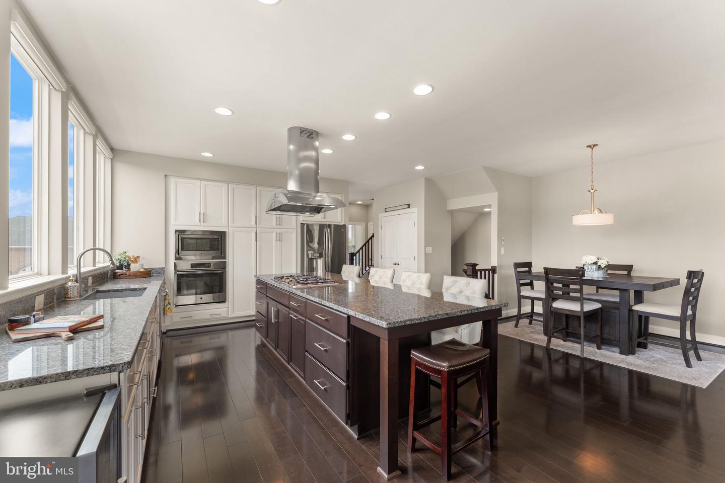 42248 Palladian Blue Ter Property Photo 19