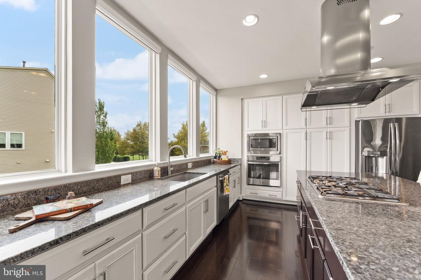 42248 Palladian Blue Ter Property Photo 20