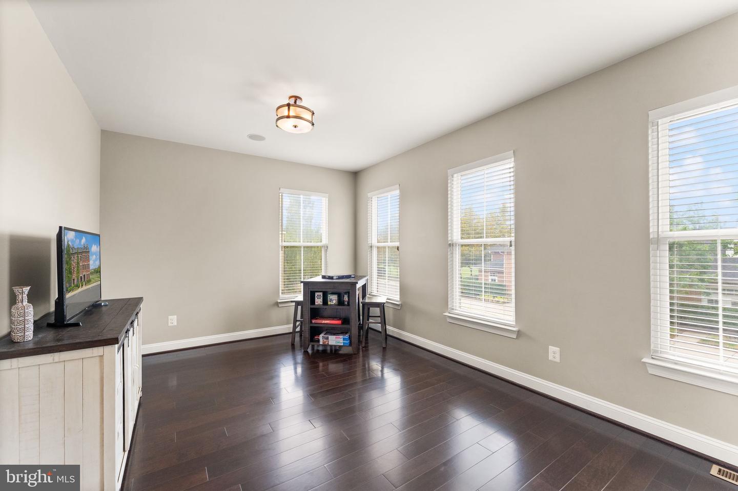 42248 Palladian Blue Ter Property Photo 37