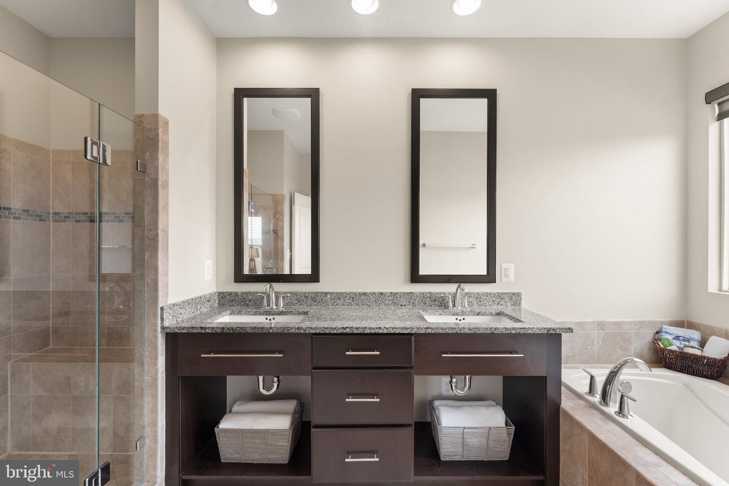 42248 Palladian Blue Ter Property Photo 46