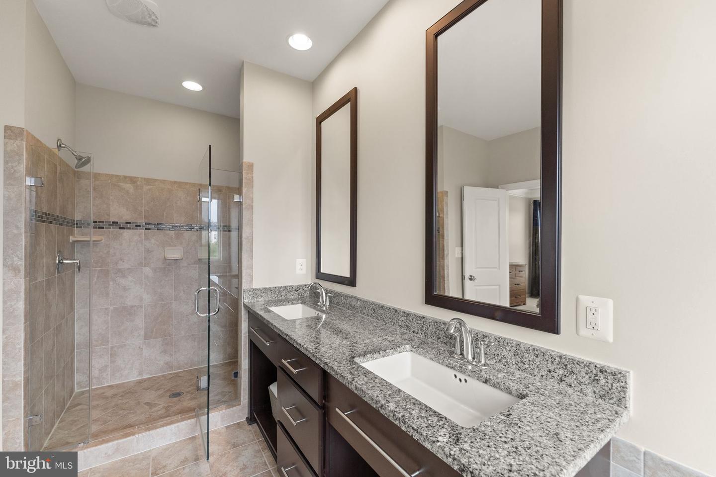 42248 Palladian Blue Ter Property Photo 48