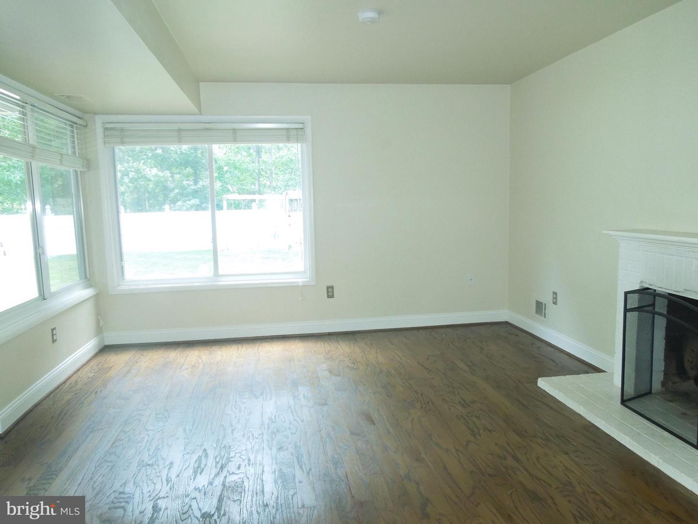 7 Biscayne Pl Property Photo 3