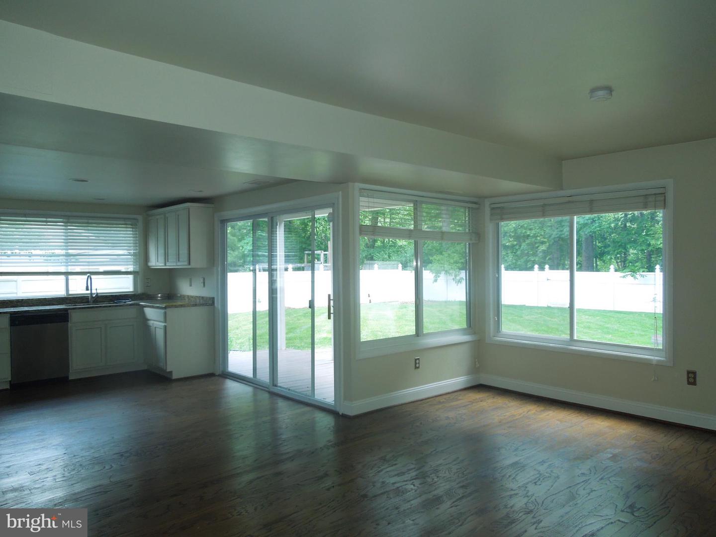 7 Biscayne Pl Property Photo 5