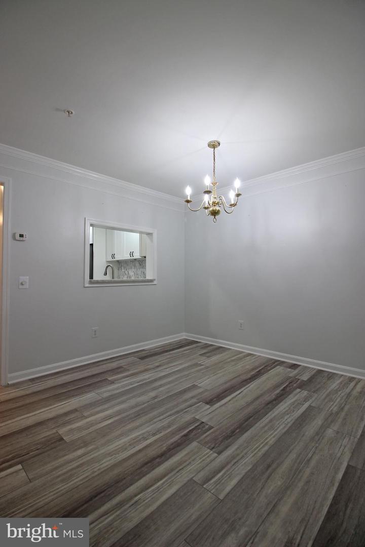 21783 Baldwin Sq Property Photo 5