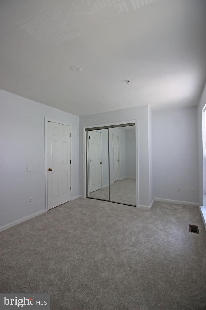 21783 Baldwin Sq Property Photo 14