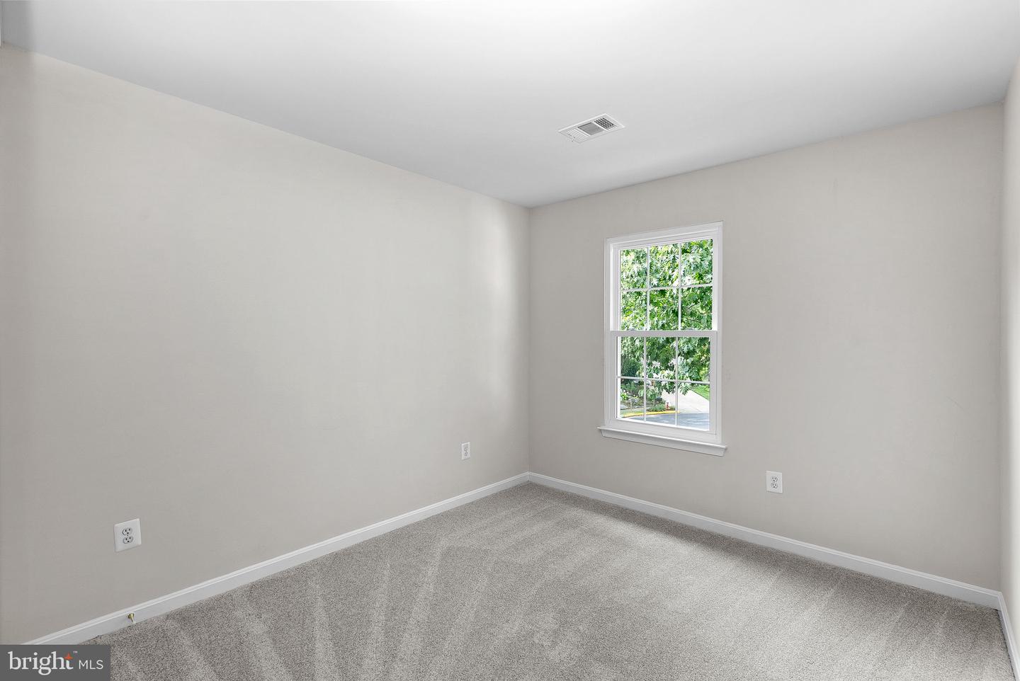 37743 Sutton Dr Property Photo 36