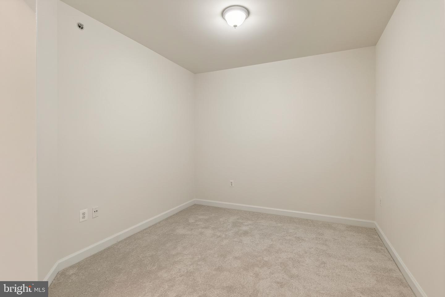 44485 Chamberlain Ter #303 Property Photo 6