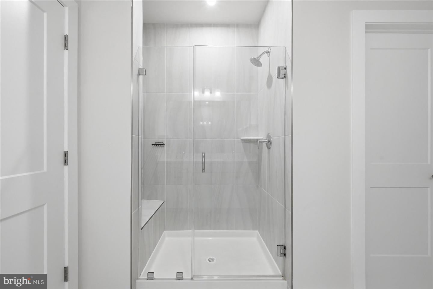 43728 Transit Sq Property Photo 13