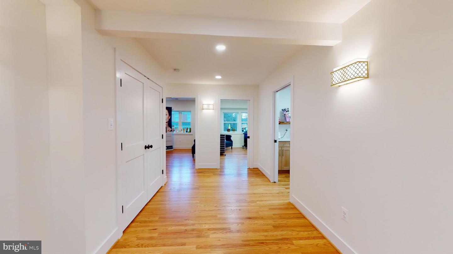 150 N Hatcher Ave #100 Property Photo 10