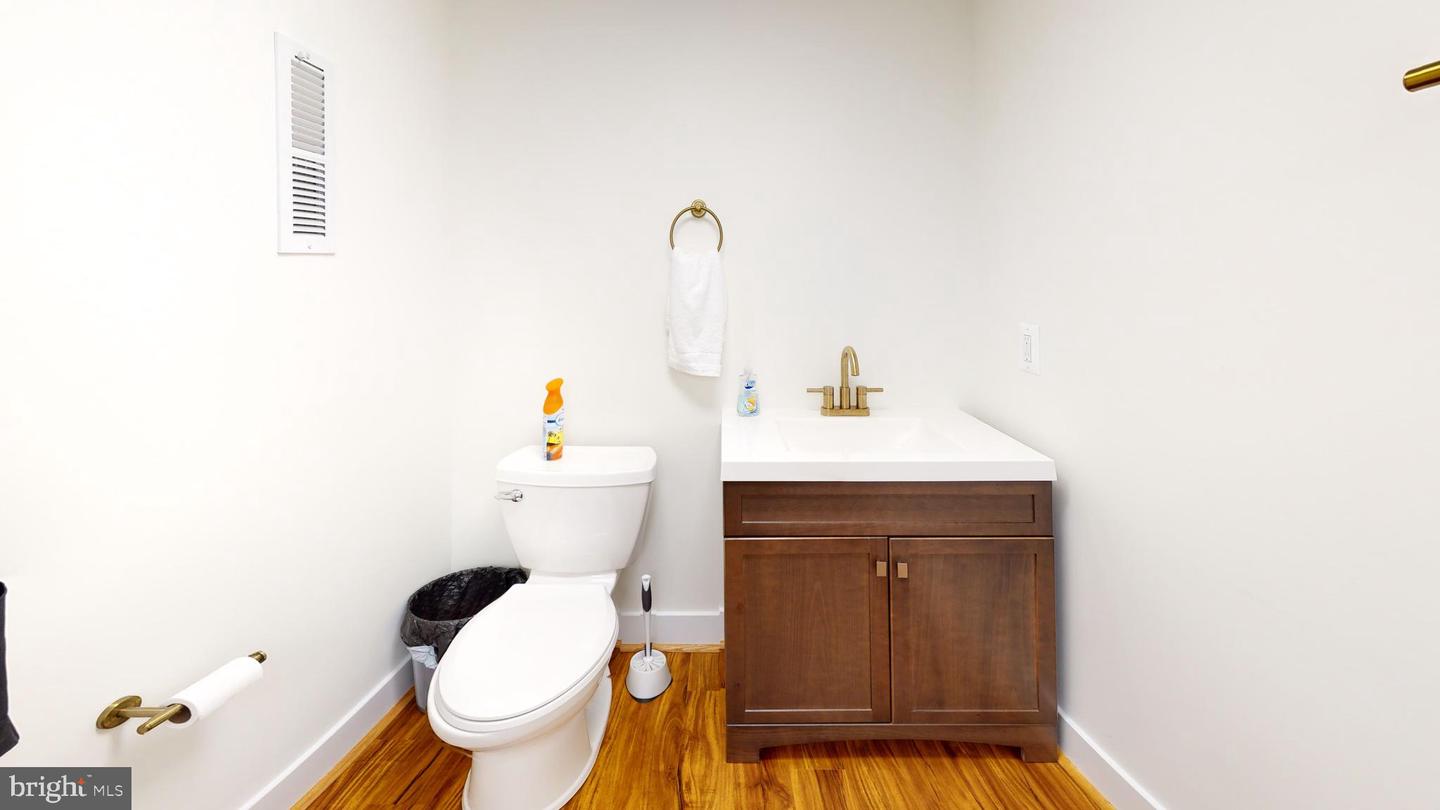 150 N Hatcher Ave #100 Property Photo 13