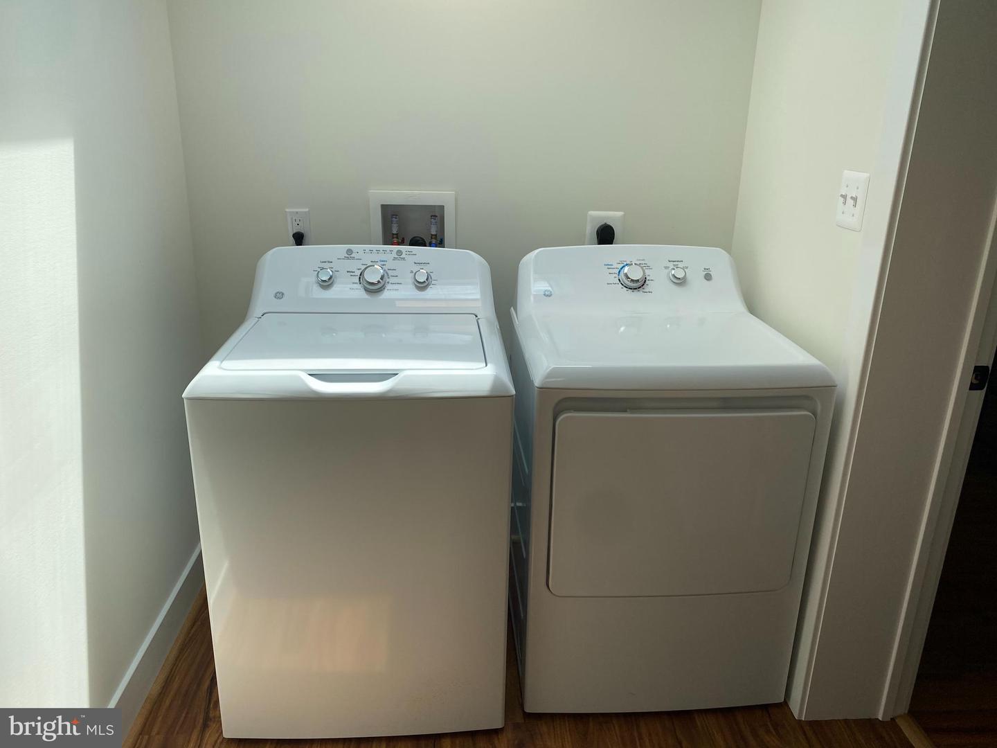 150 N Hatcher Ave #100 Property Photo 14