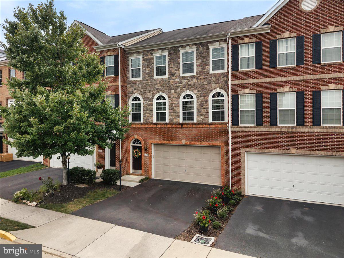 1773 Moultrie Ter Ne Property Photo 1