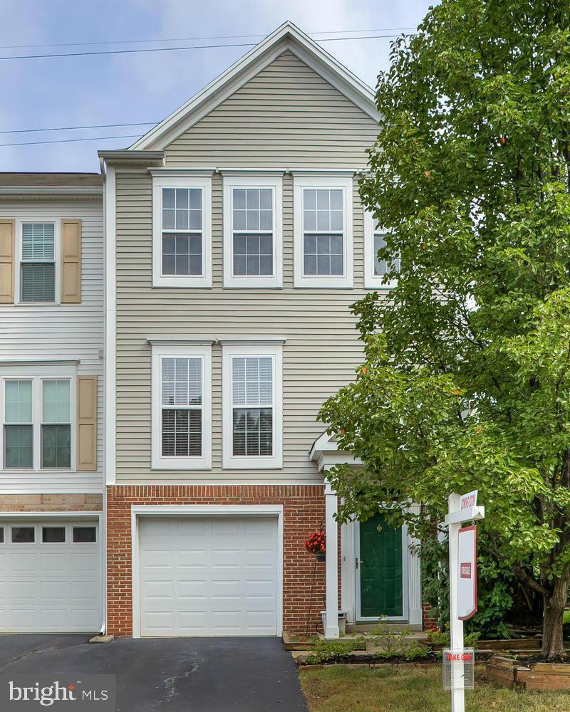 44102 Tippecanoe Ter Property Photo 1