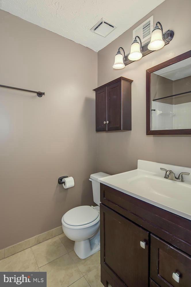 44102 Tippecanoe Ter Property Photo 5