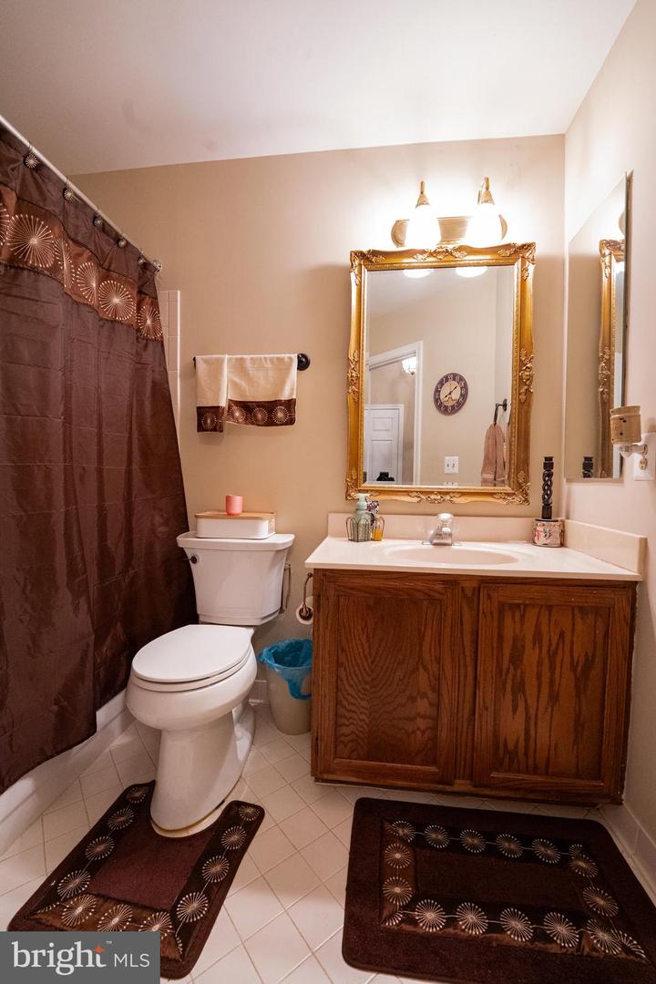 20933 Sandstone Sq Property Photo 10