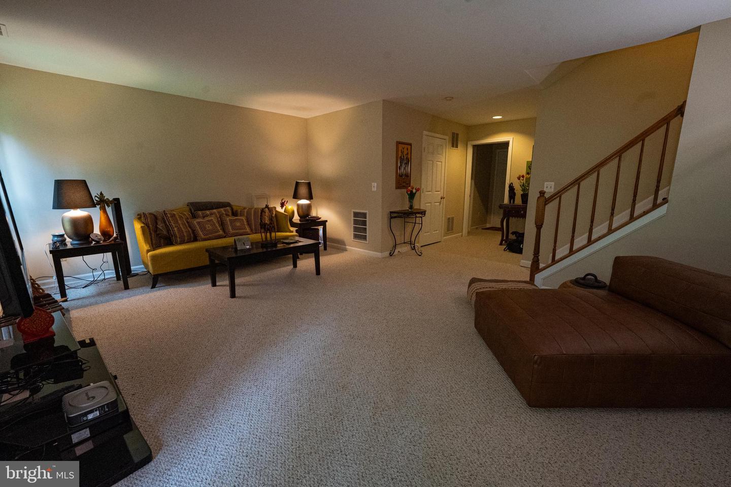 20933 Sandstone Sq Property Photo 23
