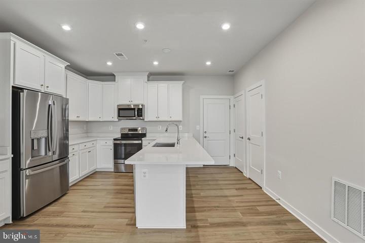 20280 Newfoundland Sq Property Photo 13