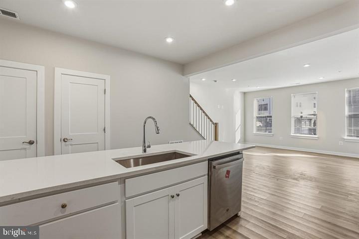 20280 Newfoundland Sq Property Photo 15