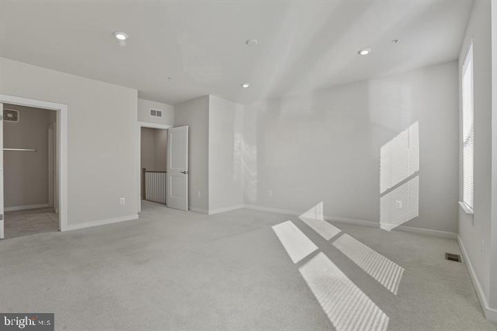 20280 Newfoundland Sq Property Photo 24