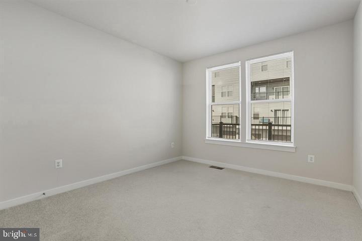 20280 Newfoundland Sq Property Photo 28