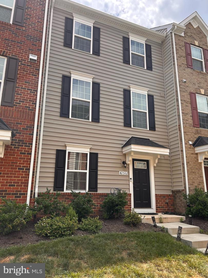 42532 Tiber Falls Sq Property Photo 1