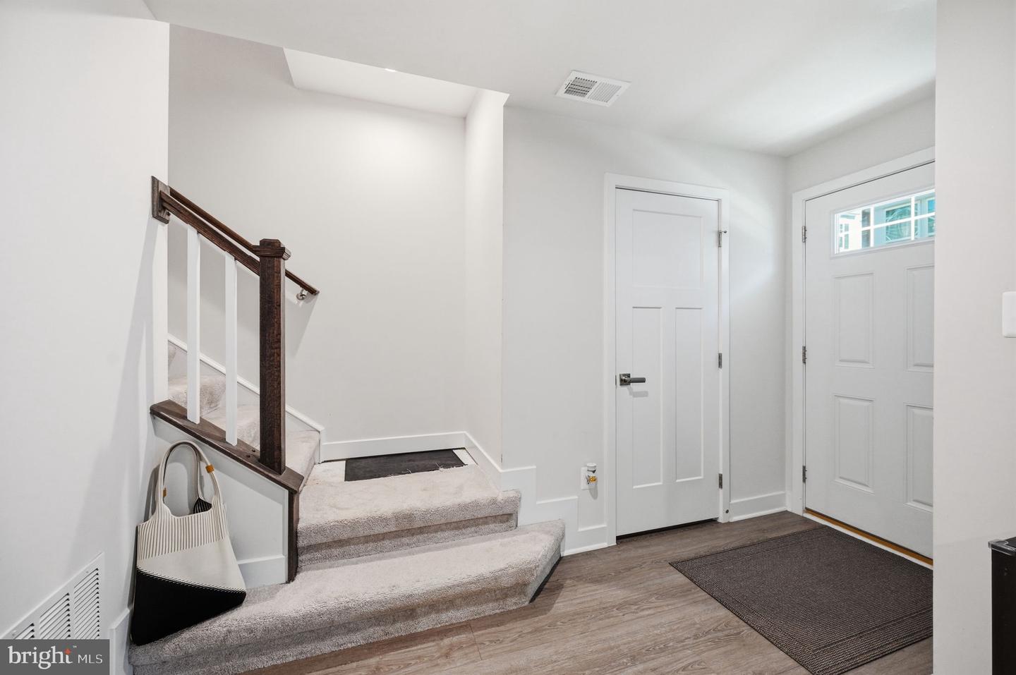 42532 Tiber Falls Sq Property Photo 4
