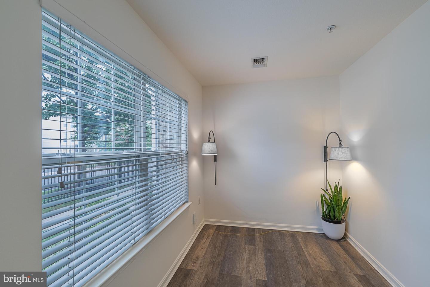 21775 Bancroft Ct Property Photo 6