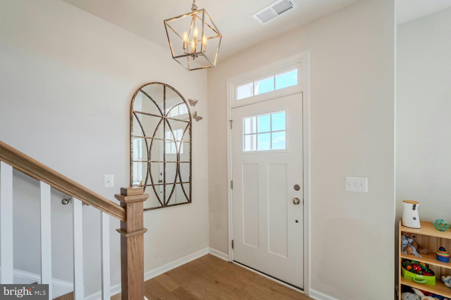 813 Sawback Sq Ne Property Photo 3