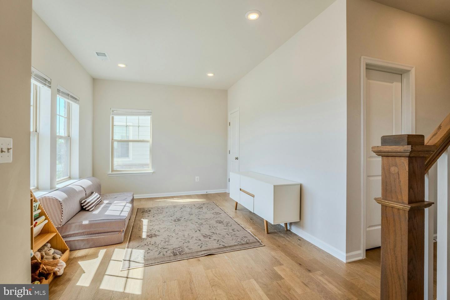 813 Sawback Sq Ne Property Photo 5