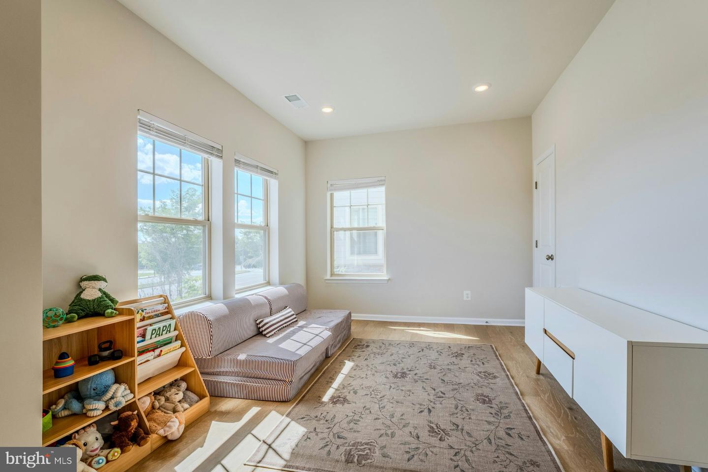 813 Sawback Sq Ne Property Photo 6