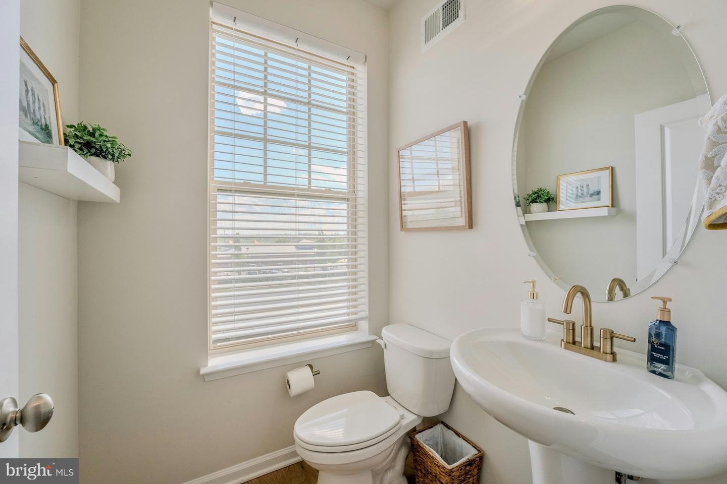 813 Sawback Sq Ne Property Photo 28