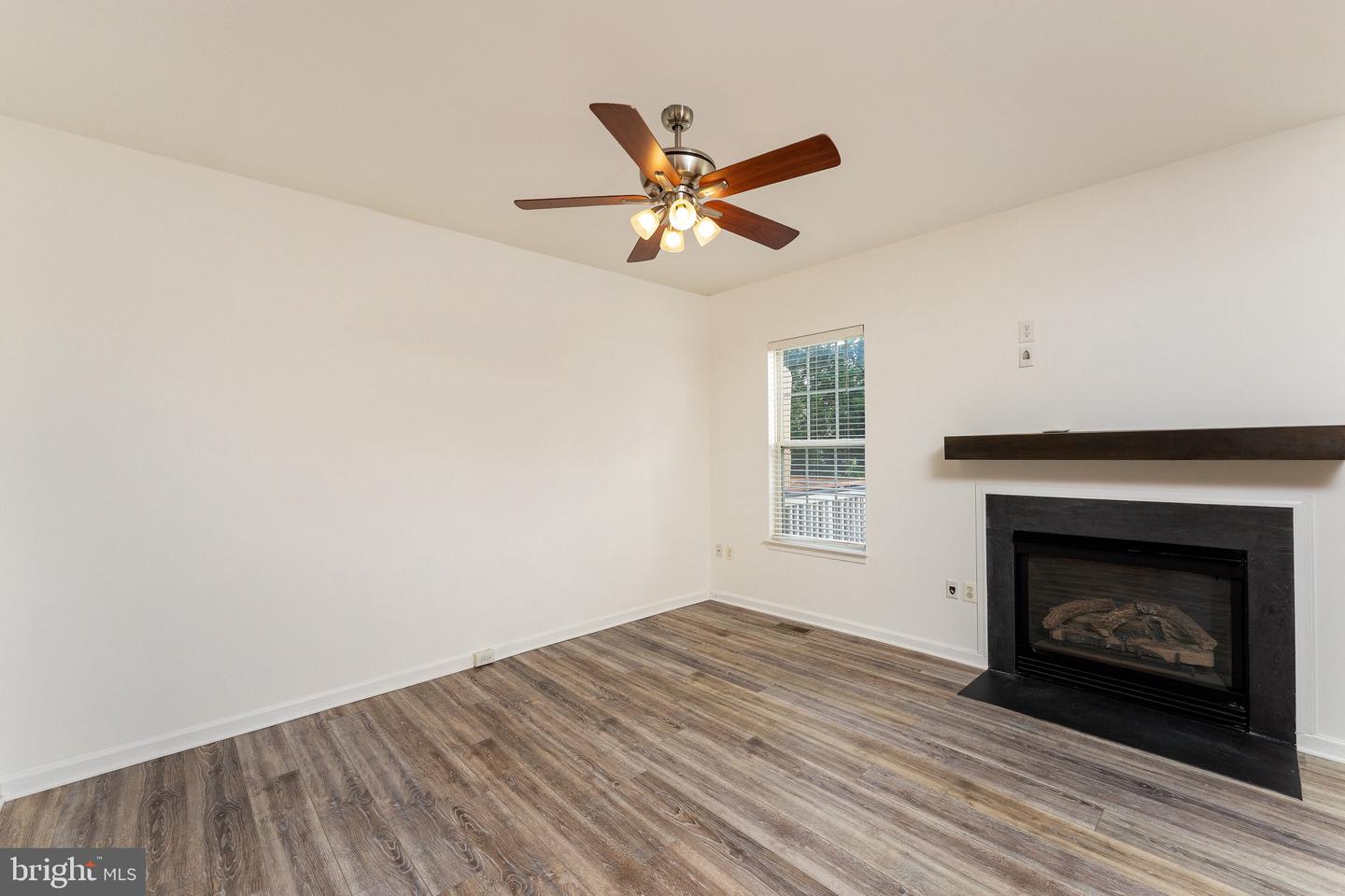 42795 Shaler St Property Photo 5