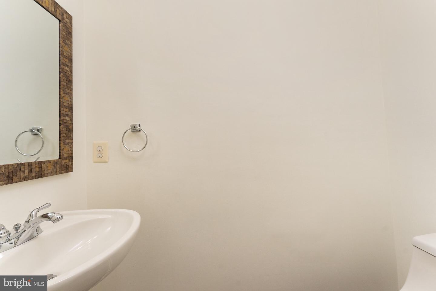 42795 Shaler St Property Photo 10