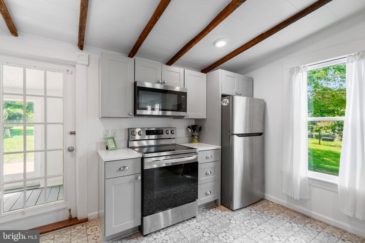 220 W O St Property Photo 15