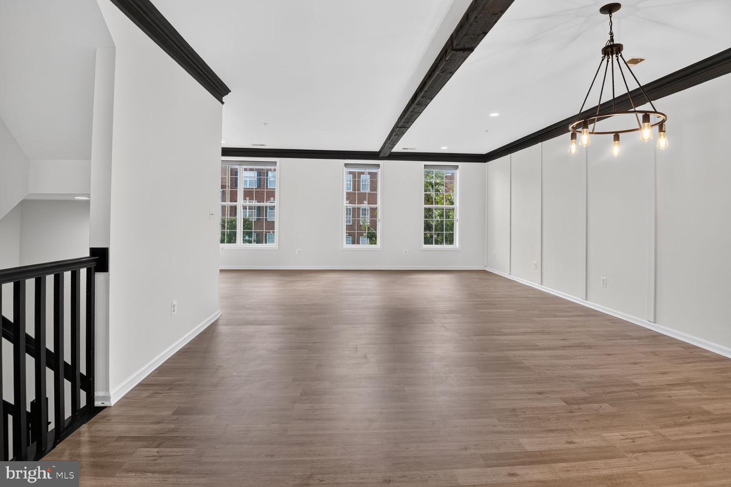 23465 Belvoir Woods Ter Property Photo 6