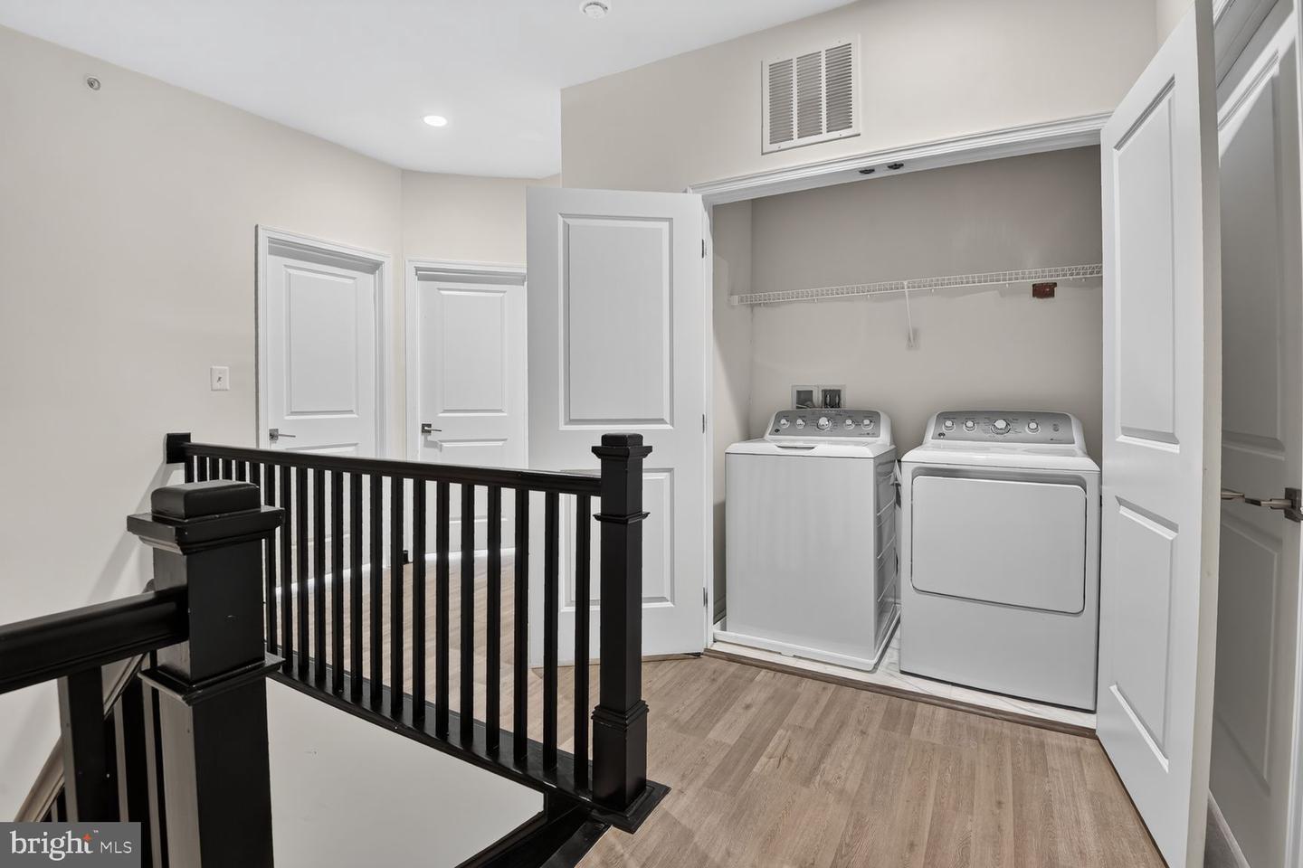 23465 Belvoir Woods Ter Property Photo 9