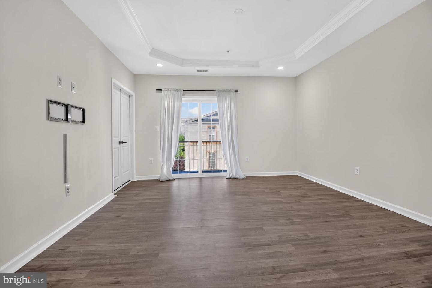 23465 Belvoir Woods Ter Property Photo 11