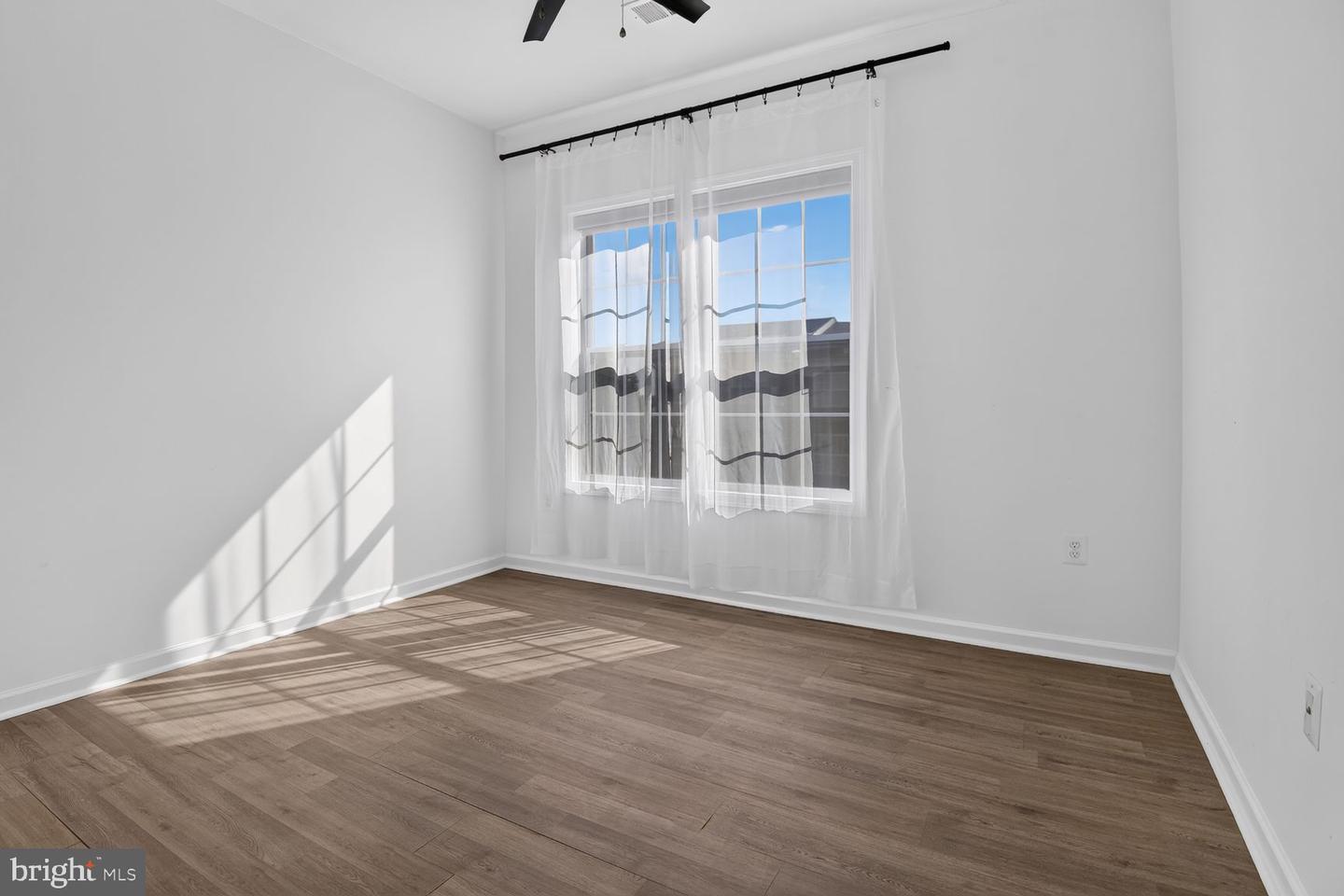 23465 Belvoir Woods Ter Property Photo 14