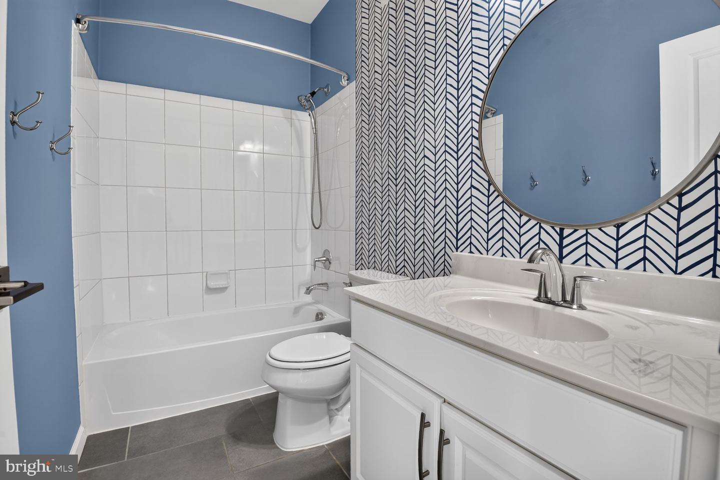23465 Belvoir Woods Ter Property Photo 15