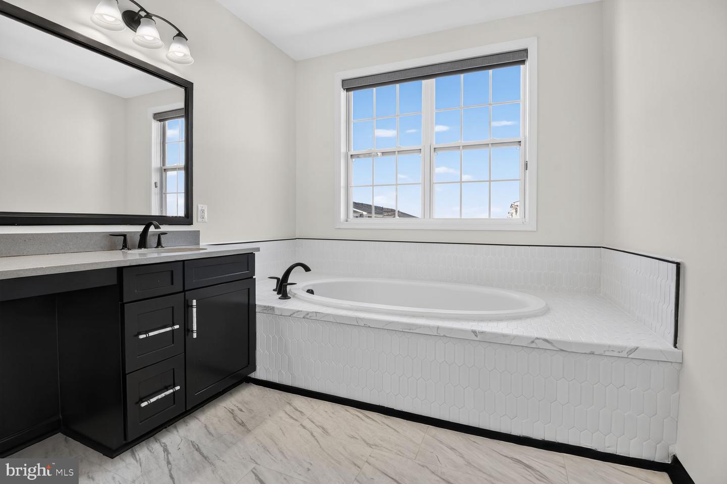 23465 Belvoir Woods Ter Property Photo 16
