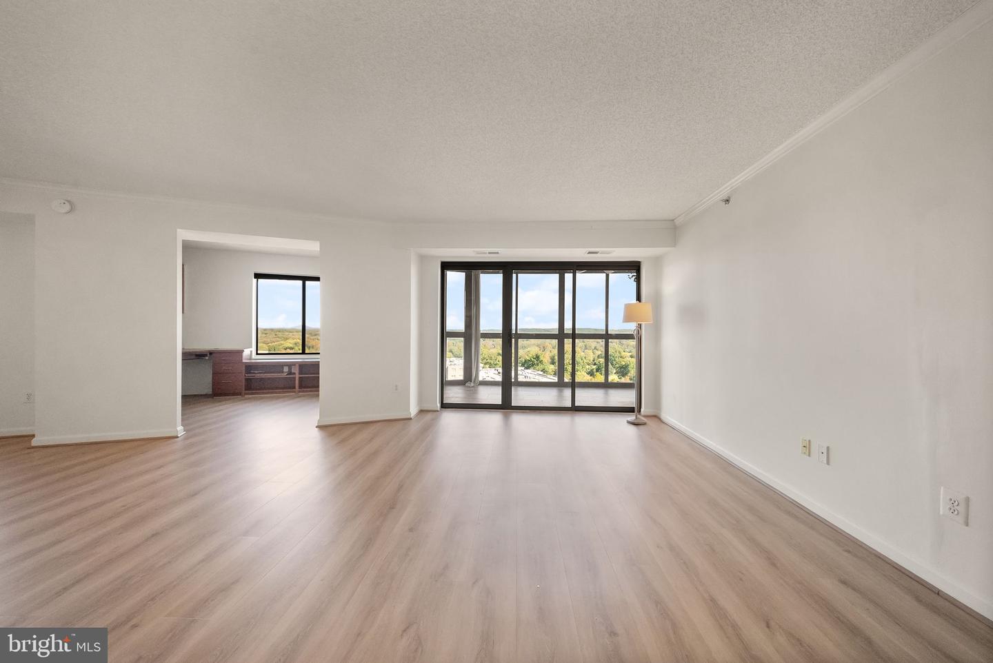 19385 Cypress Ridge Ter #914 Property Photo 15