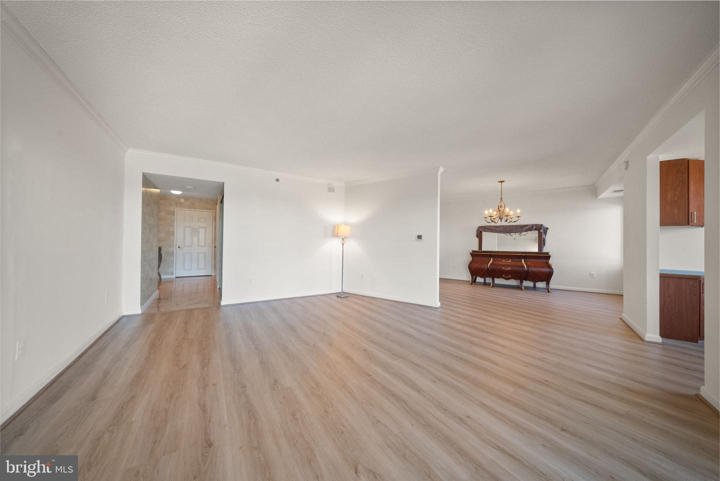 19385 Cypress Ridge Ter #914 Property Photo 18