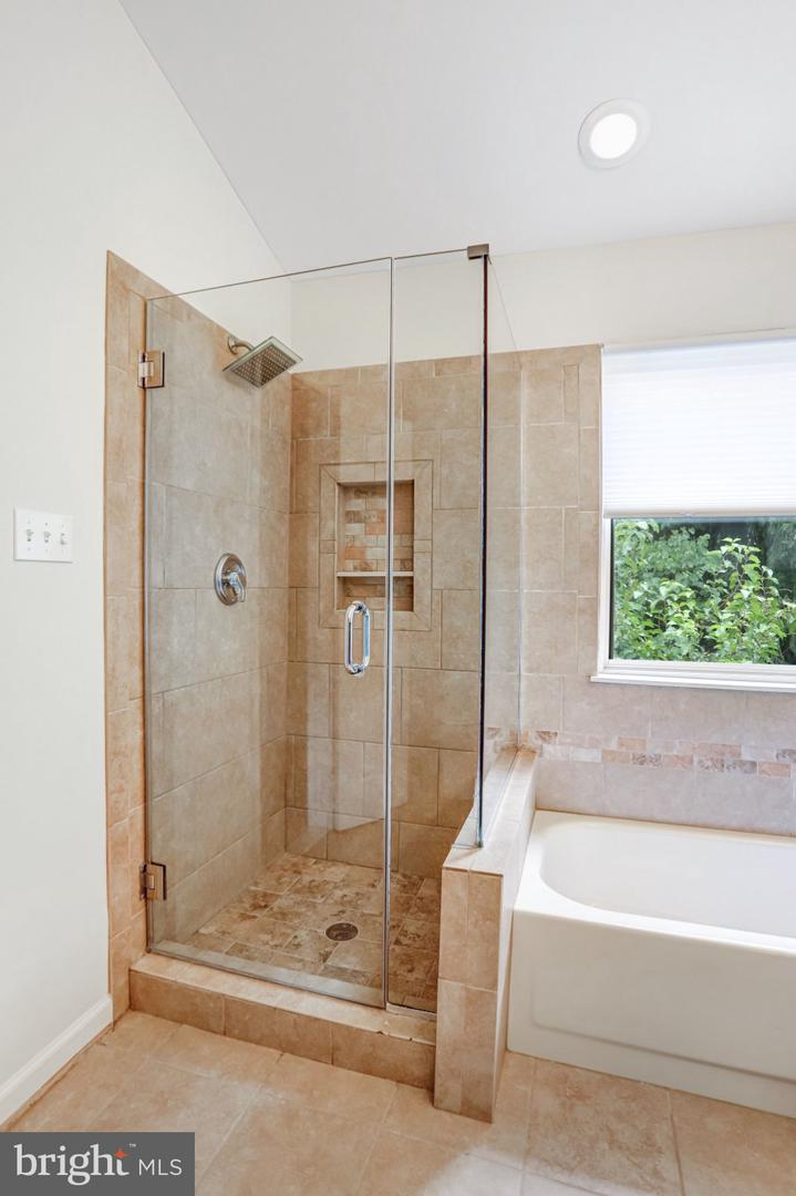 20913 Sandstone Sq Property Photo 38