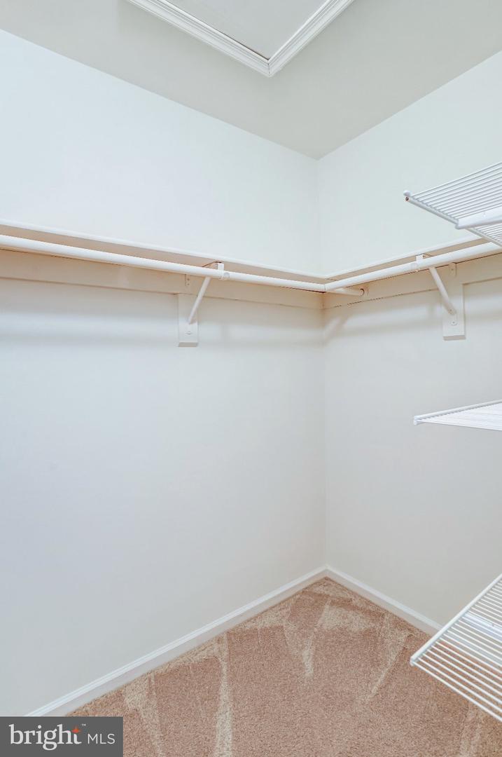 20913 Sandstone Sq Property Photo 39